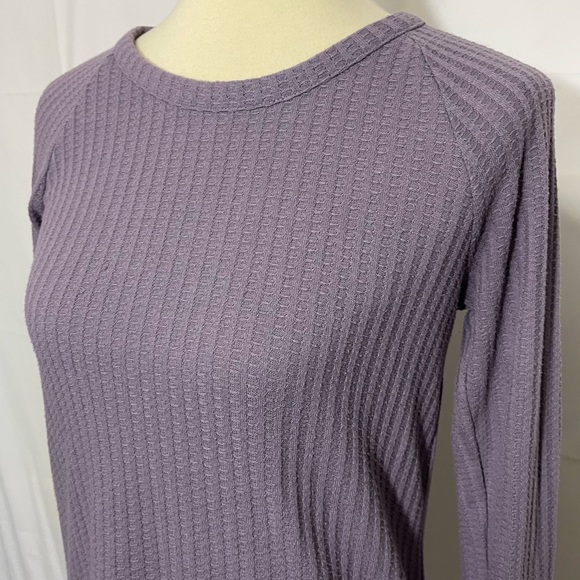 Chaser Waffle Knit Thermal Long Sleeve Top - Picture 7 of 12